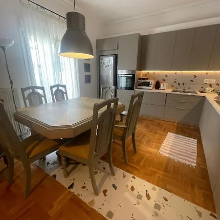 Pagrati Flat 7 Athens