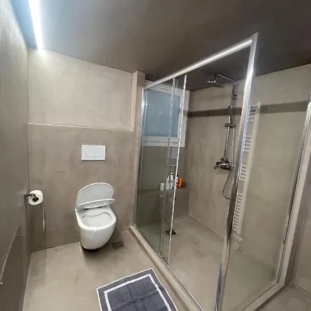 Pagrati Flat 7 Athens
