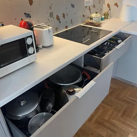 Pagrati Flat 7